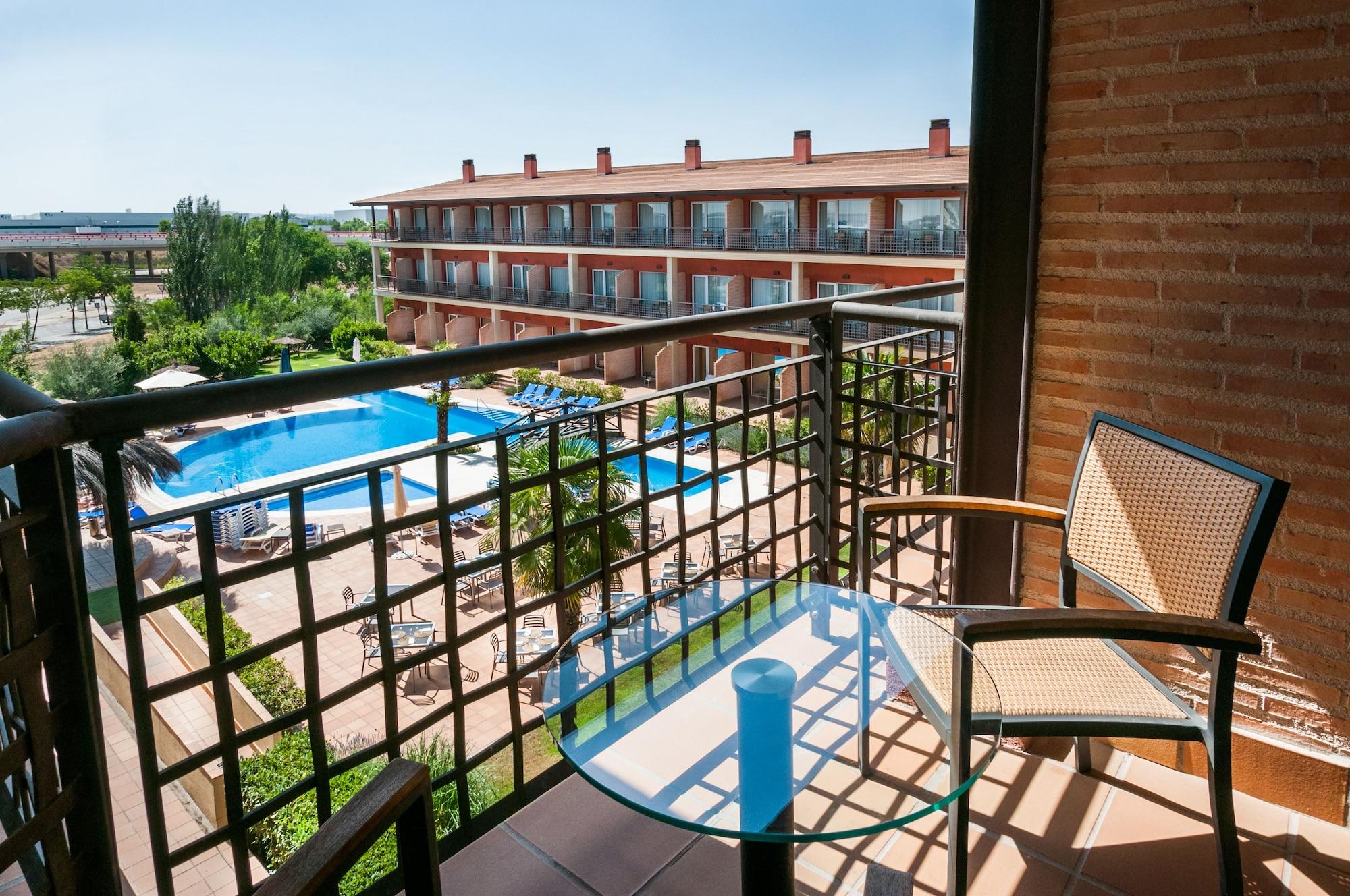 Hotel Isla De La Garena Alcalá de Henares Exteriör bild