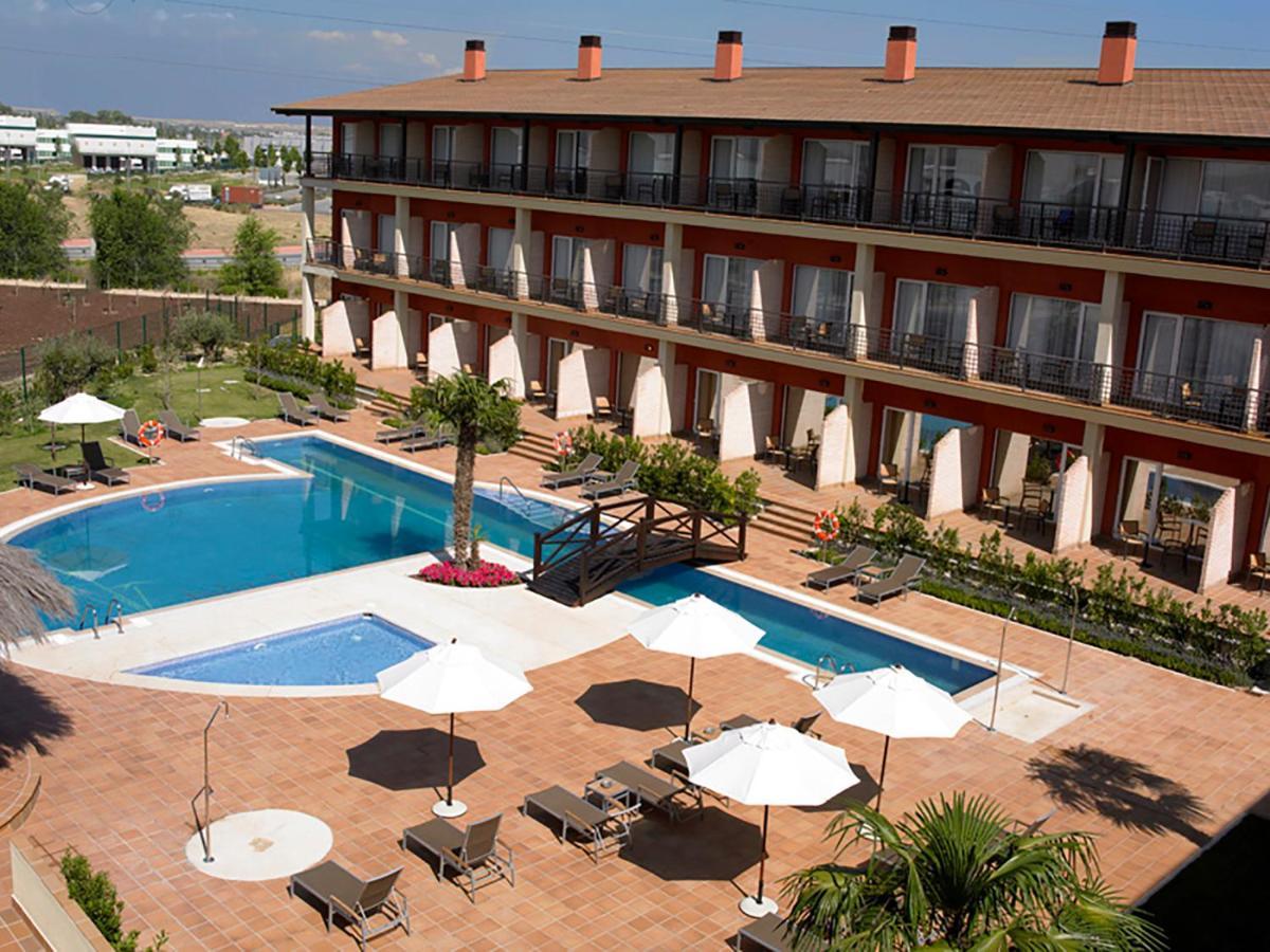 Hotel Isla De La Garena Alcalá de Henares Exteriör bild