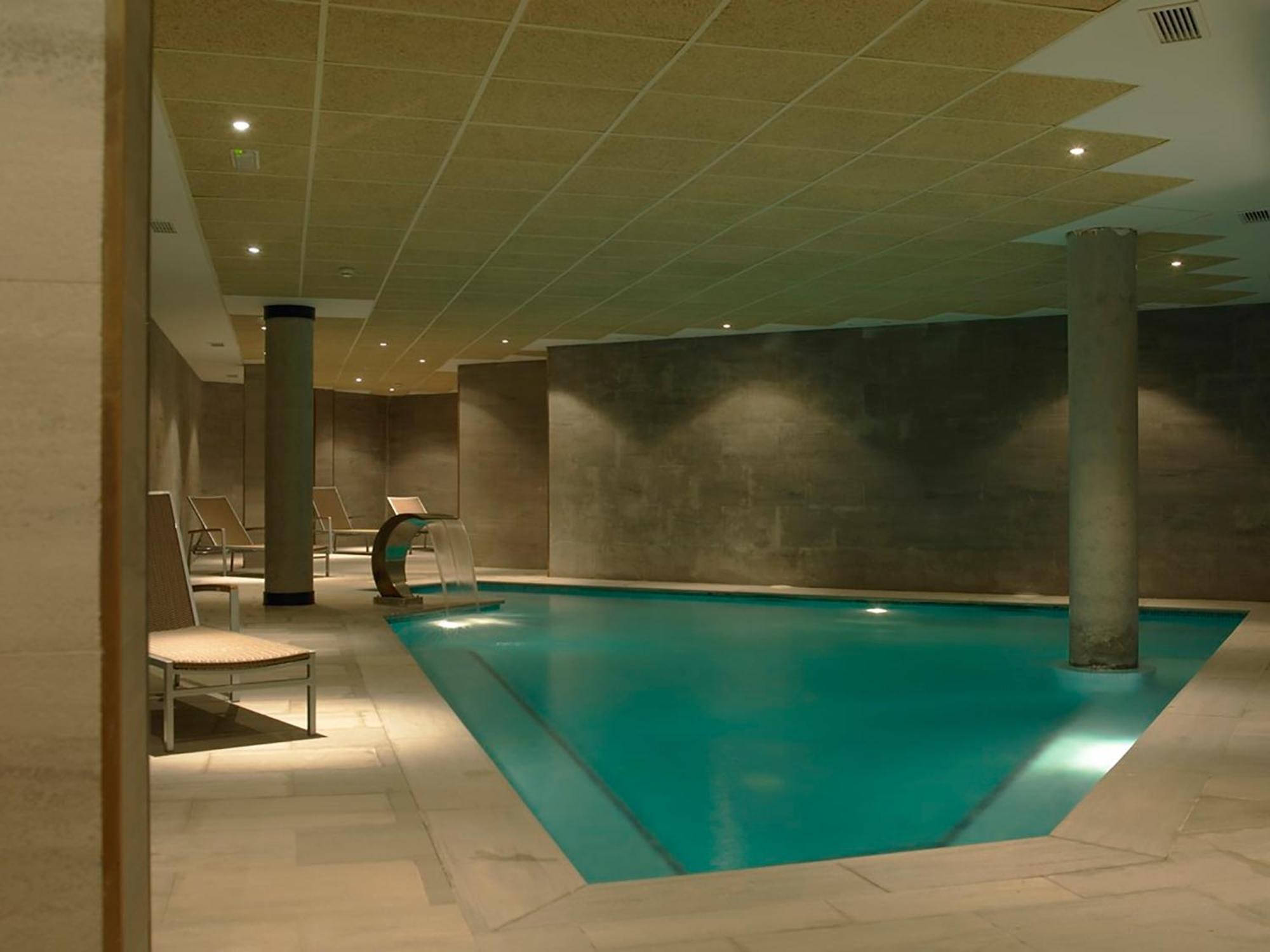 Hotel Isla De La Garena Alcalá de Henares Exteriör bild