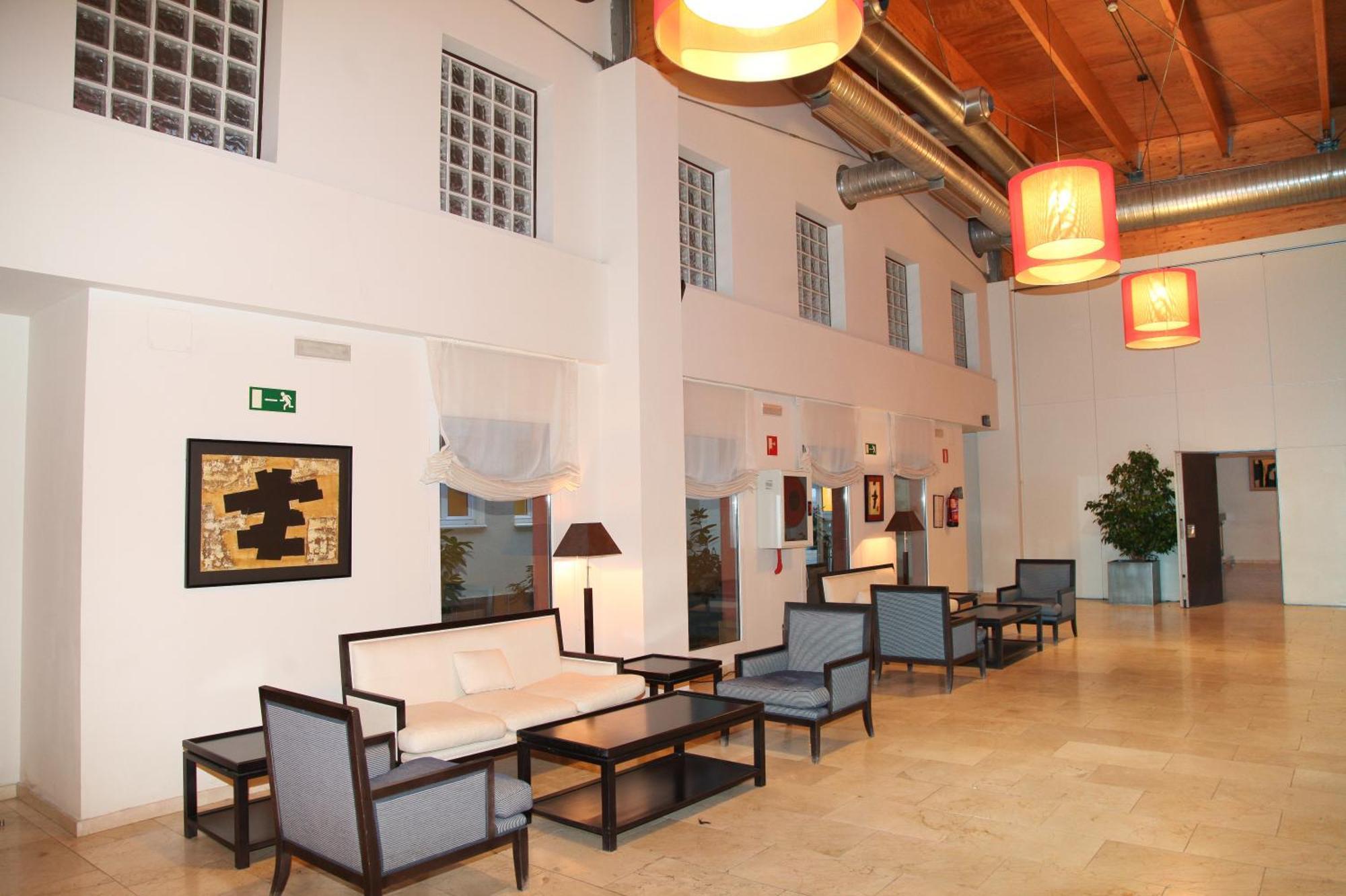 Hotel Isla De La Garena Alcalá de Henares Exteriör bild
